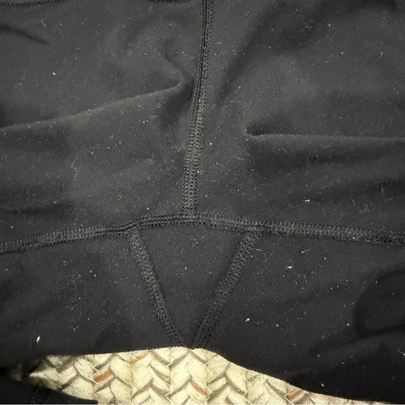 Lululemon Black Wunder Under Crop - Picture 13 of 16